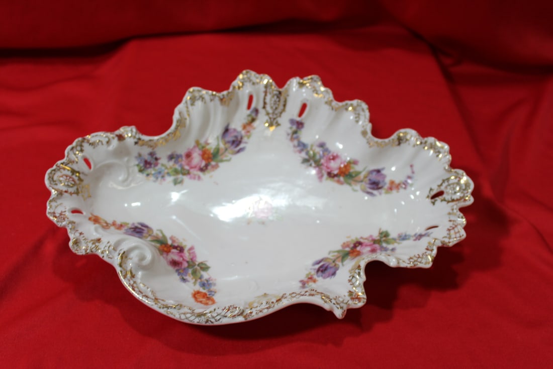 German Relish Dish: 10 1/4" in diameter