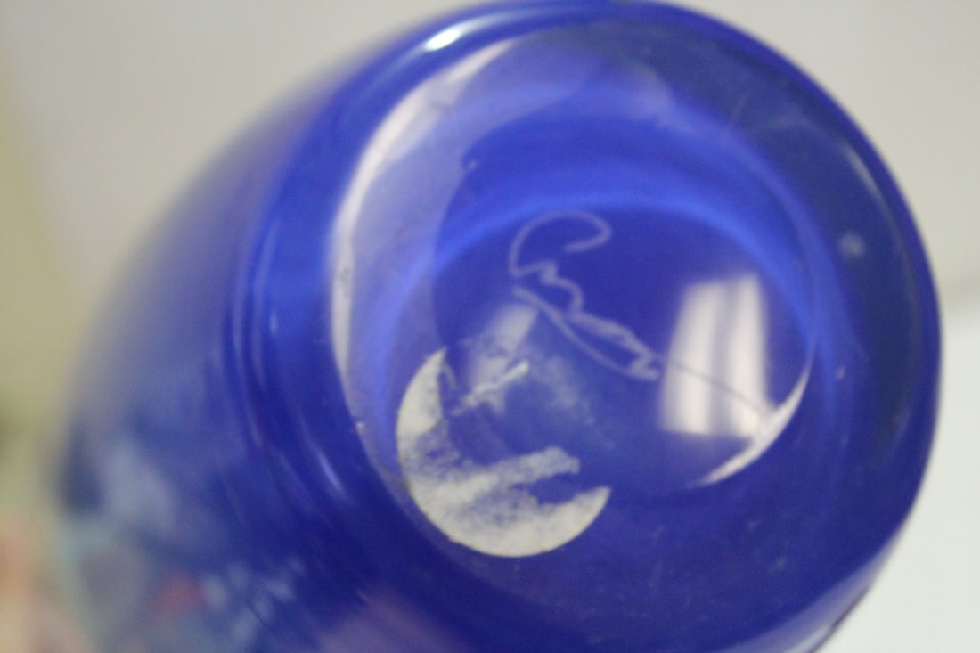 A Signed Artglass Vase - 5