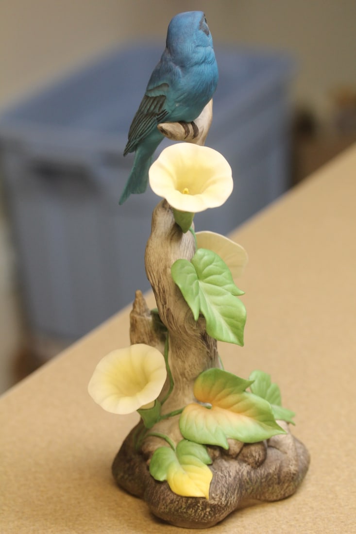 Boehm Bird on Tree: 10 1/4" tall - beautifully done