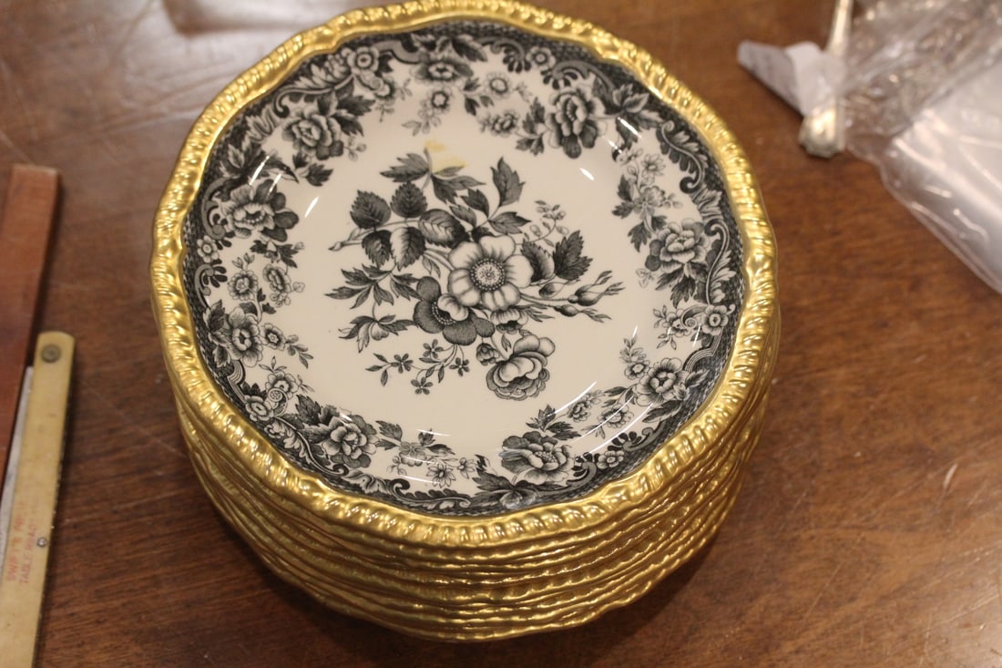 Set of 12 Copeland Spode Gold Rim Salad Plates: 7 7/8" in diameter each