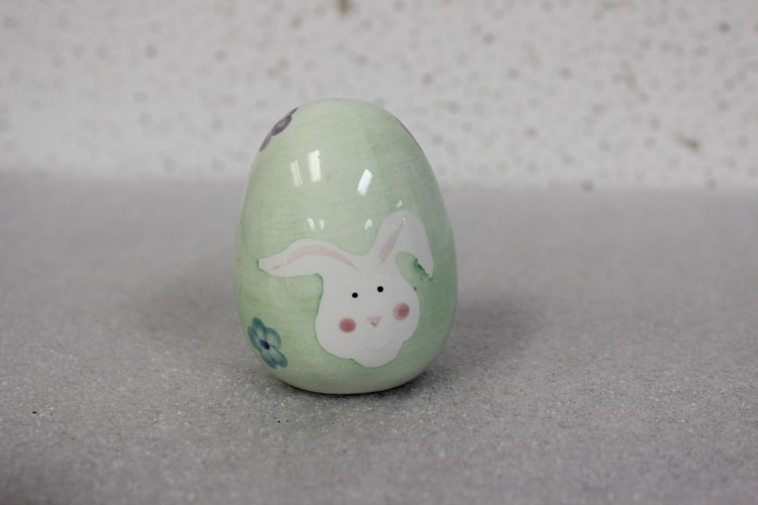 A Ceramic Egg: 2 3/4" tall