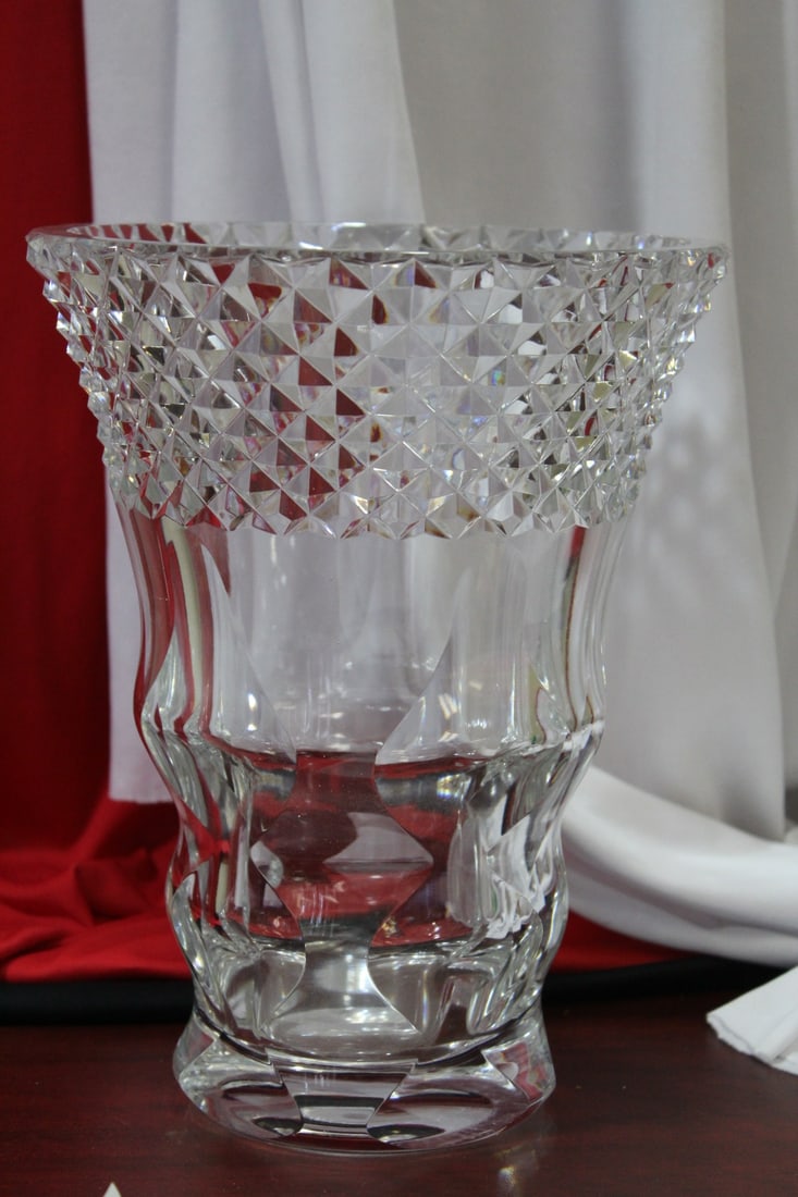 A signed Val St.Lauren Center Piece Vase: please note: some edge roughness - 10 5/8" tall