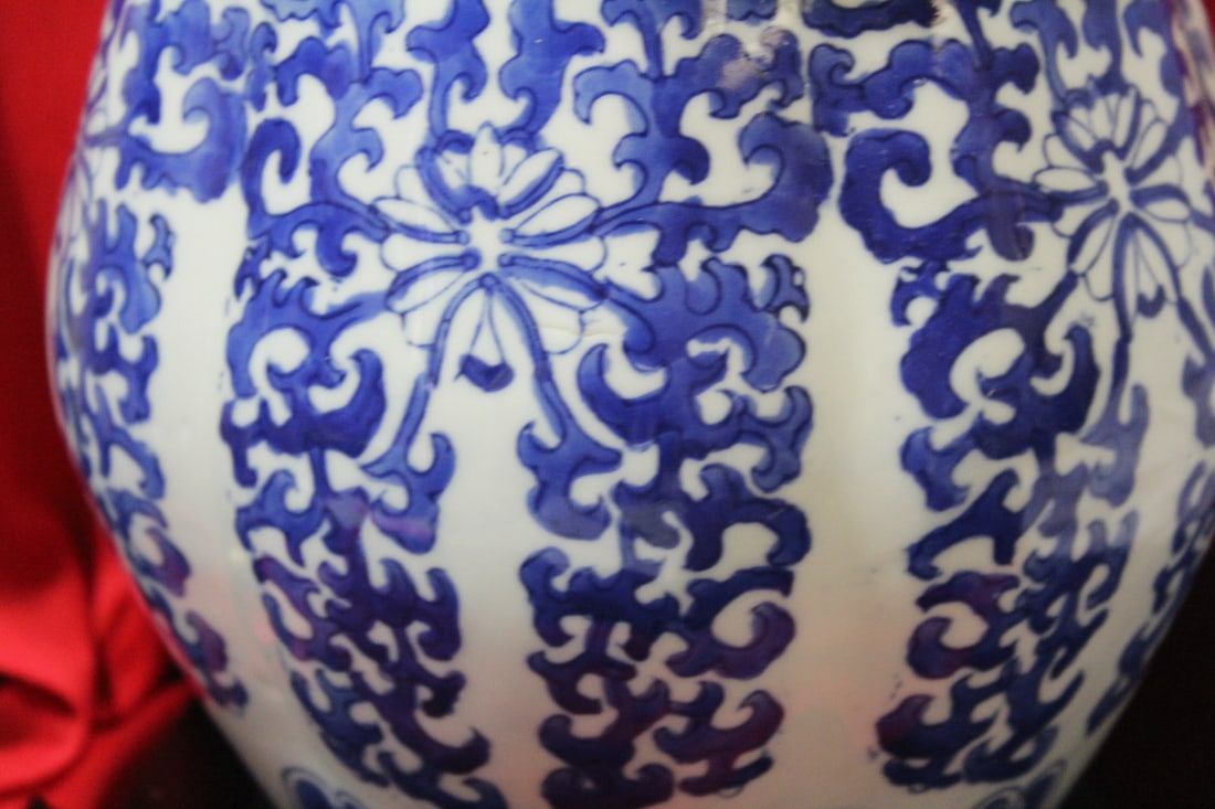 A Large Signed Chinese Jar - 2