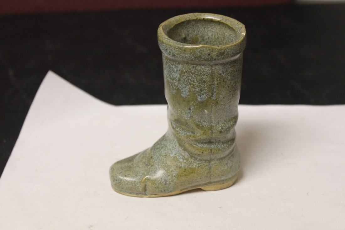 A Small Pottery Shoe Container: 4 1/2" tall