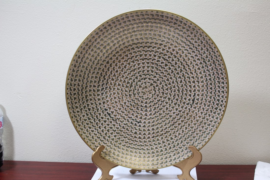 A Japanese Kutani Charger: Artist signed - both sealed and signed - 16" in diameter