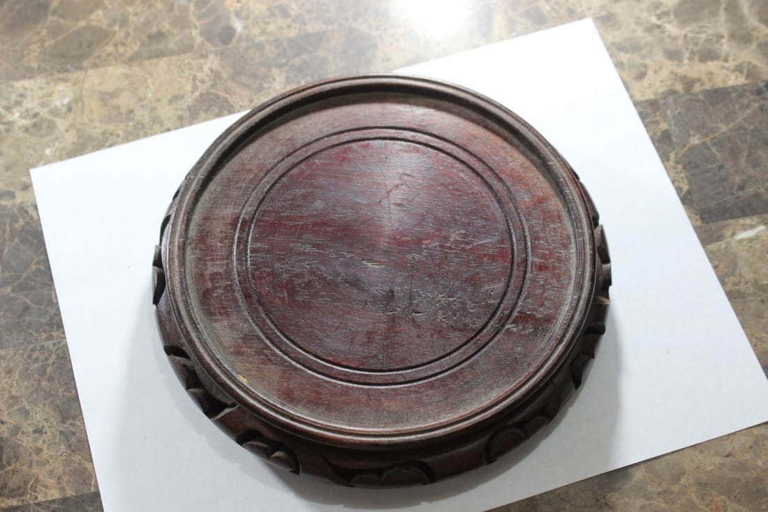 Vintage Stand (1 of 4)