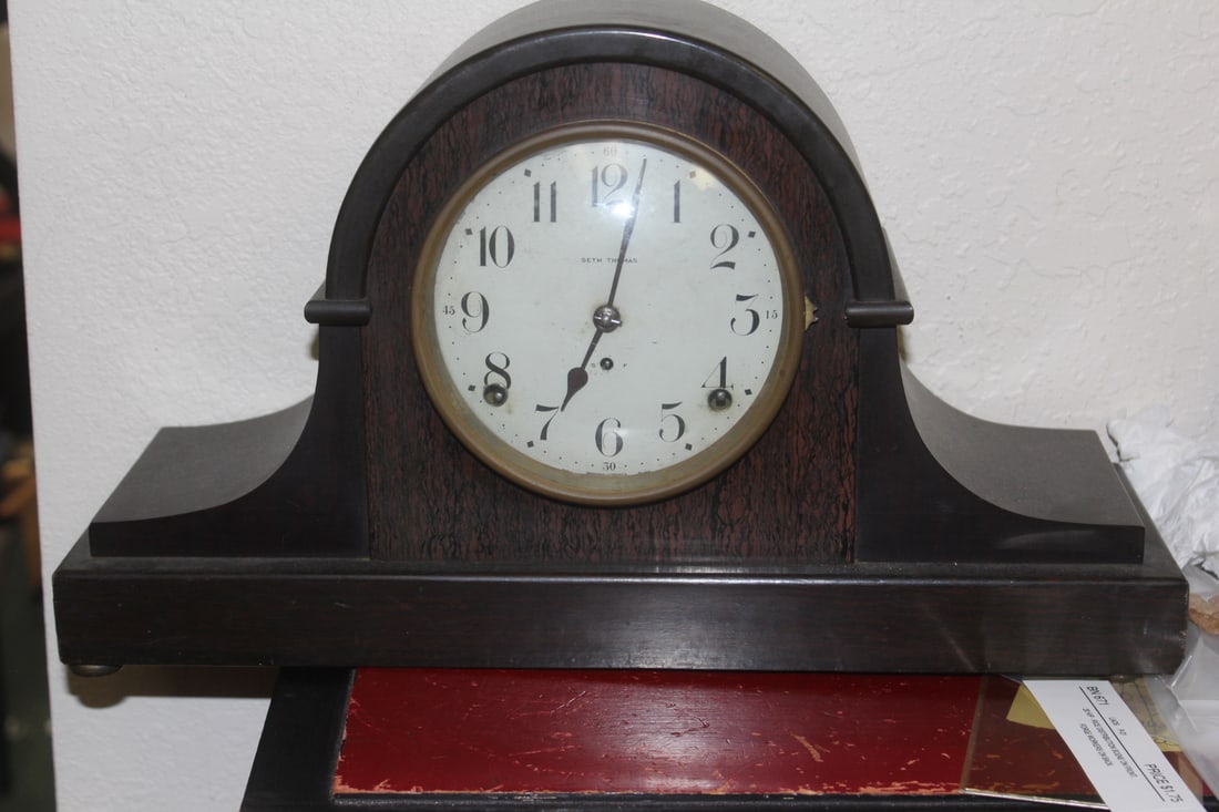 Seth Thomas Mantle Clock (1 of 9)