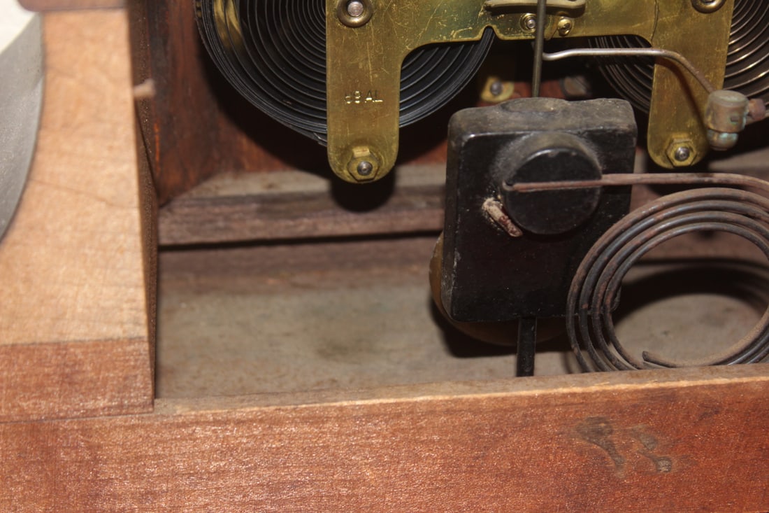 Seth Thomas Mantle Clock - 8