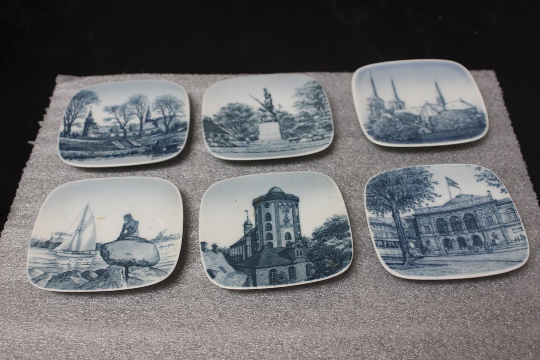 Set of 6 B&G Square Dishes: 3 1/4" square