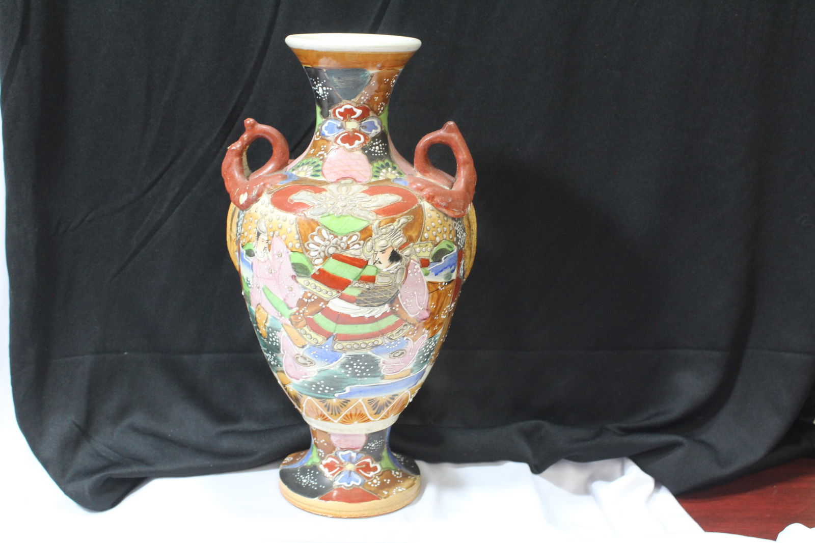 A Japanese Satsuma Vase (1 of 11)