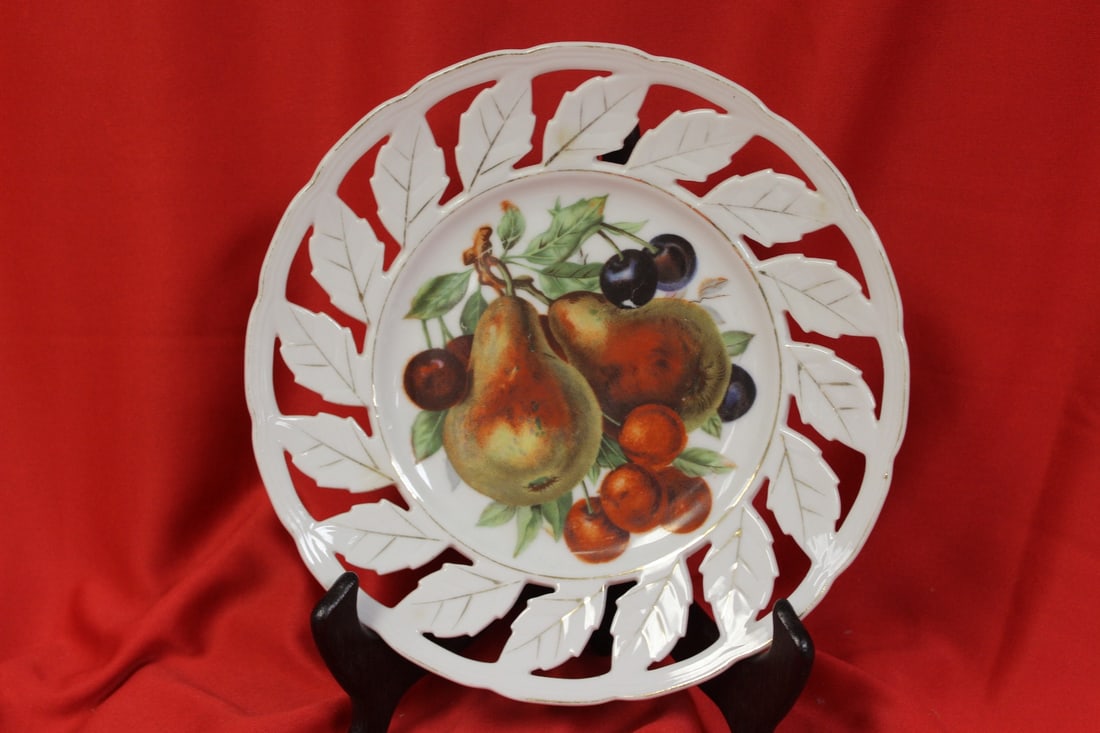 A Reticulated Plate: 8 1/4" in diameter