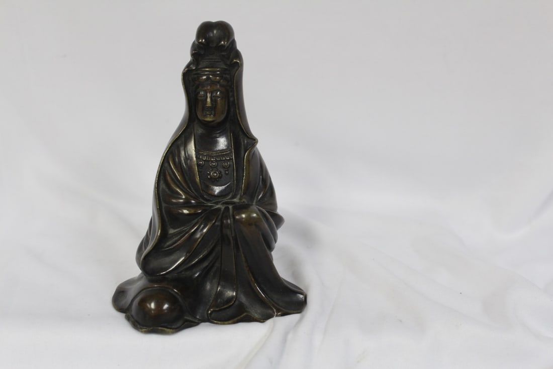 A Vintage Chinese Brass/Bronze Kwan Yin: nicely carved - 5 1/2" tall