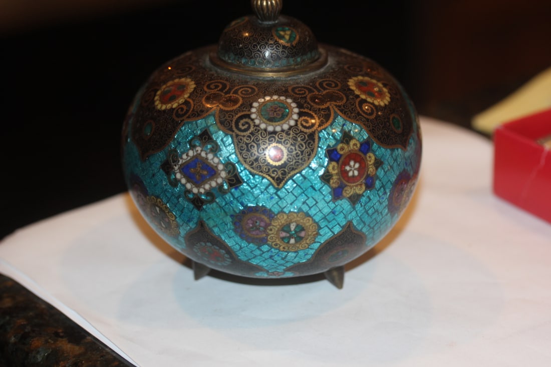 Antique Japanese Ginbari Cloisonne Urn: 19th century - covered urn - 4 3/8" tall