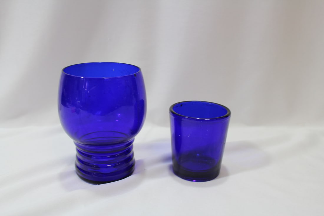 Lot of 2 Cobalt Blue Glass Containers: taller= 4"