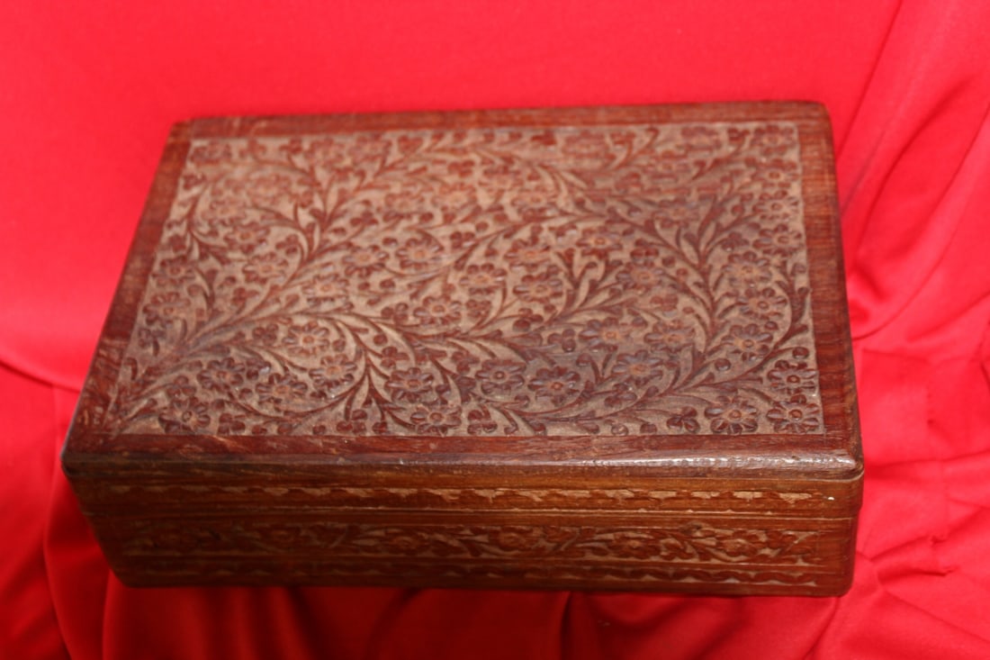 An Exotic Wood Carved Box (1 of 8)