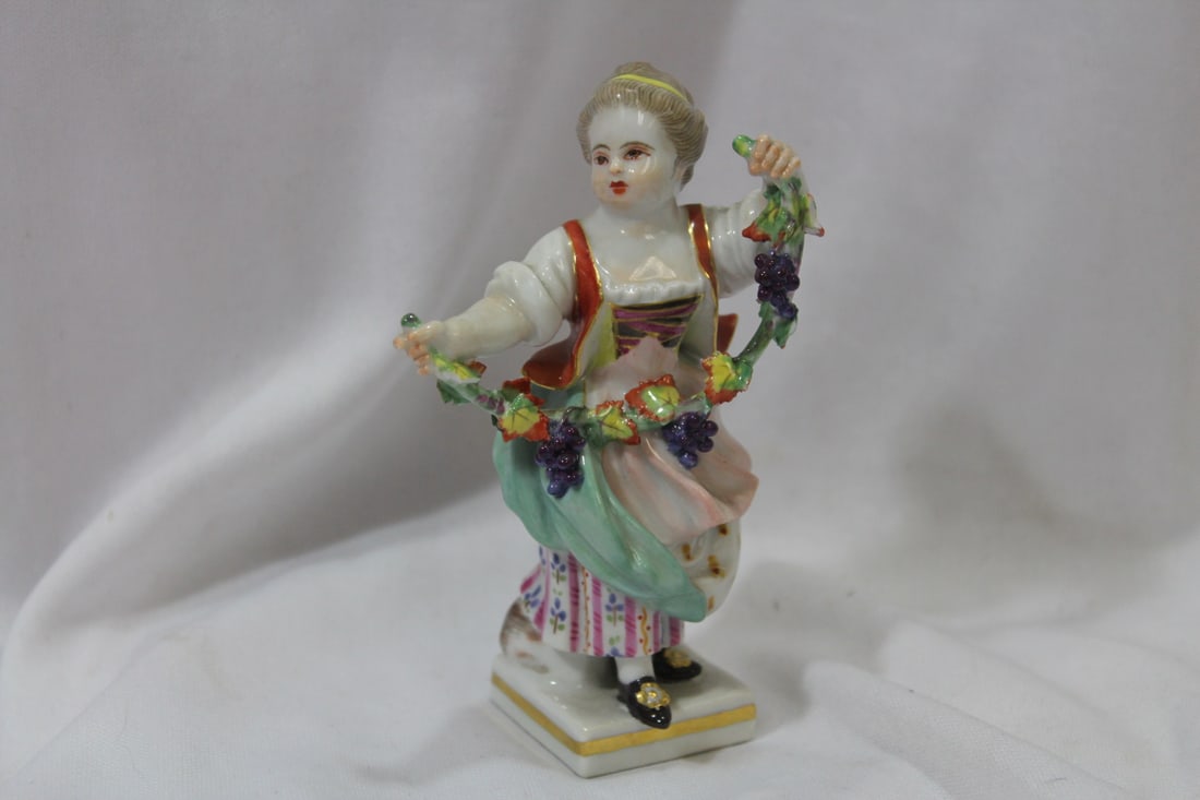 An Antique Meissen Figurine (1 of 7)
