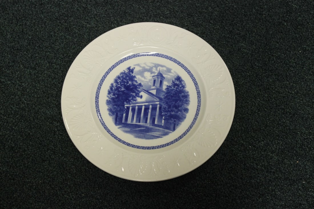A Wedgwood Amherst College Plate: College Hall building - 10 1/2" in diameter