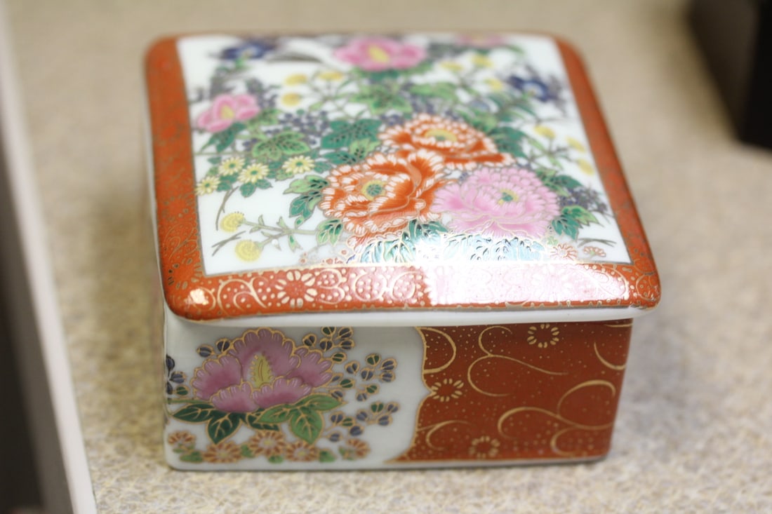 Ceramic Japanese Trinket Box: 2 3/4" square