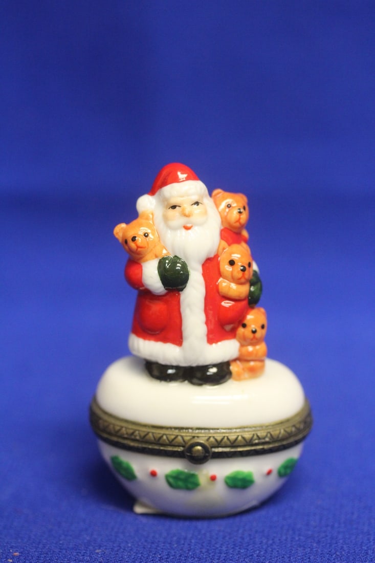 A Ceramic Santa Trinket Box: 3" tall