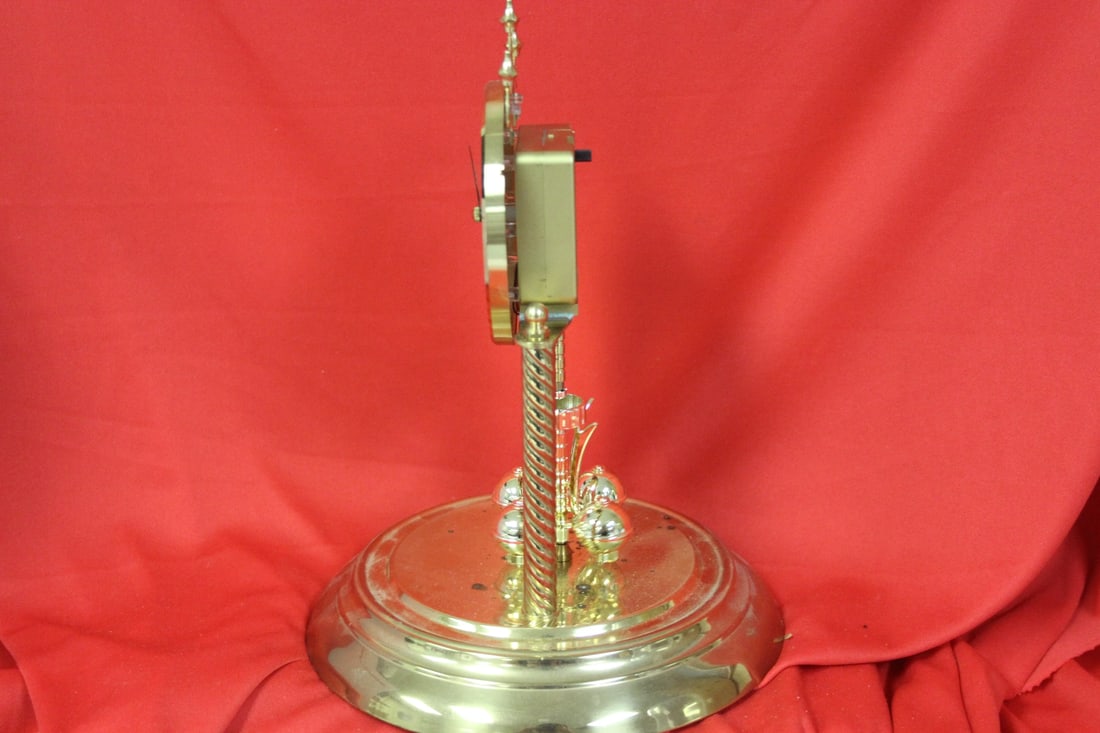 A Quartz Dome Clock - 4