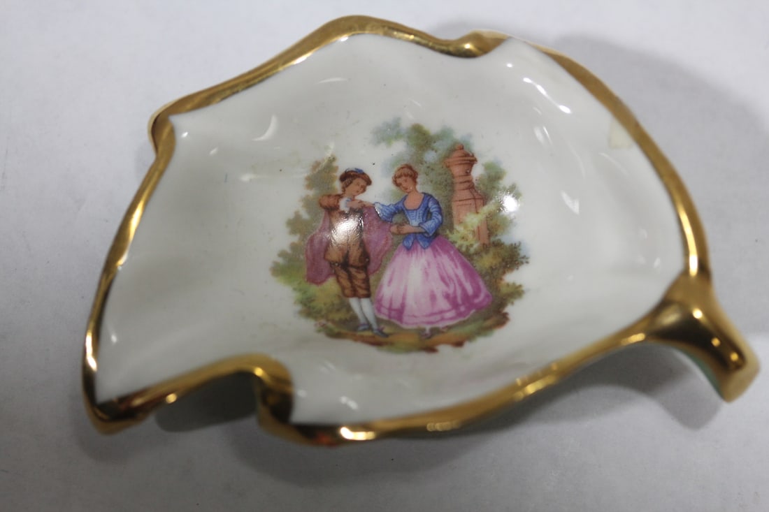 A Limoges Leaf Dish (1 of 4)