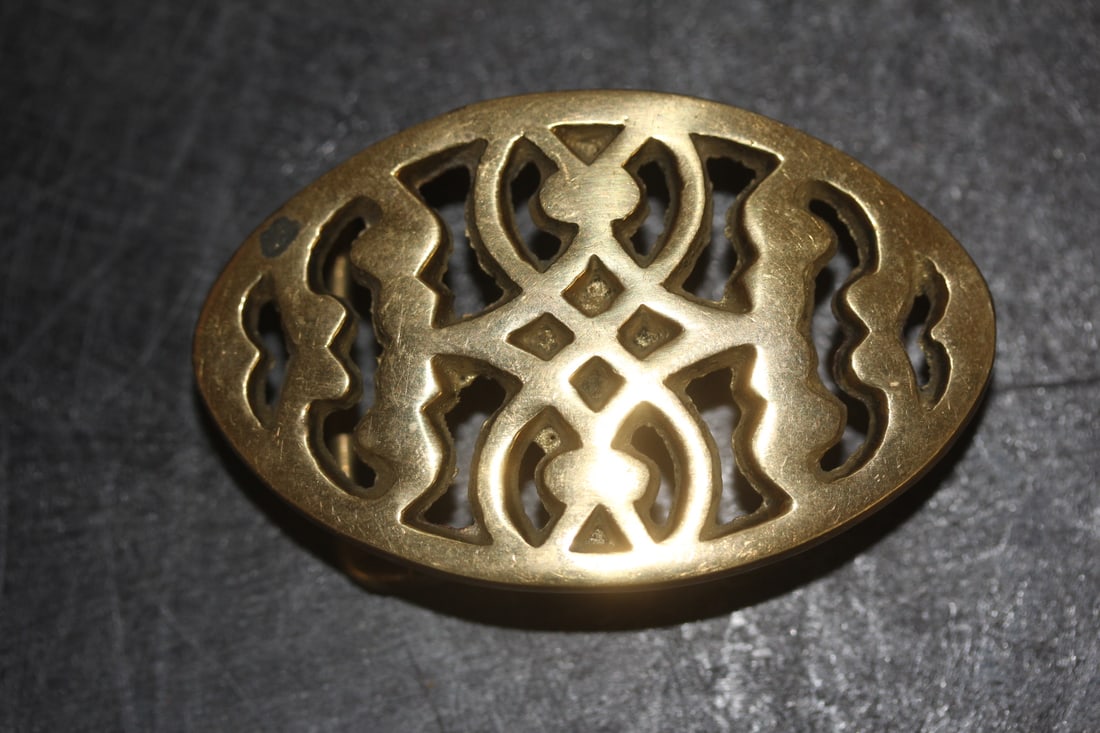 Reticulated Brass Belt Buckle (1 of 2)