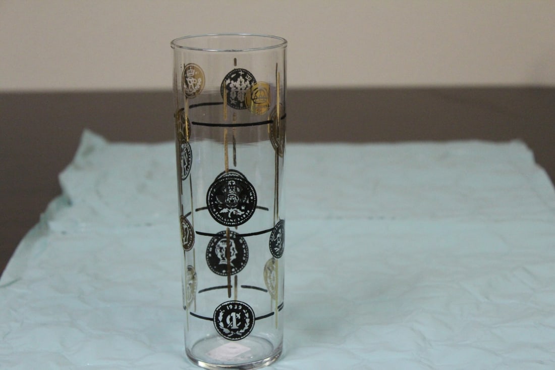 A Retro Glass Tumbler: 7" tall