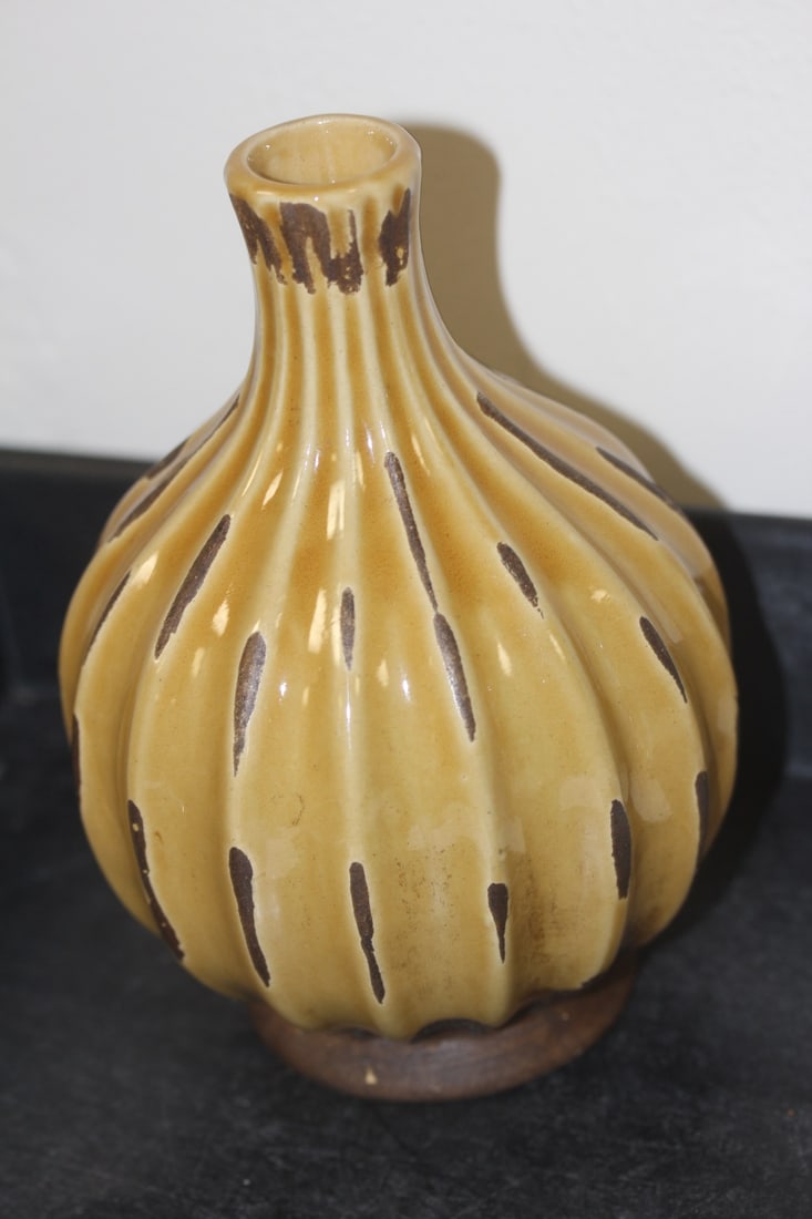 Art Pottery Bottle (1 of 6)