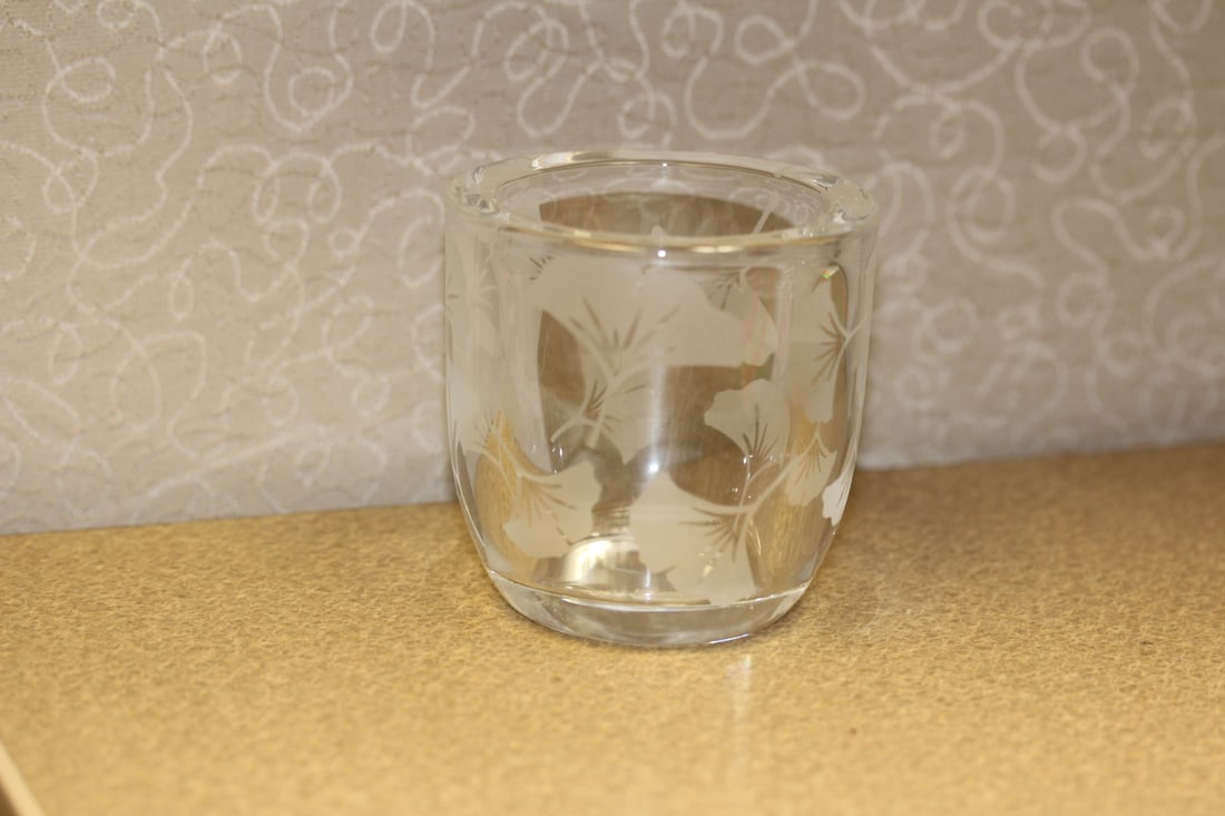 Etched Partylite Cup: 3 1/8" tall