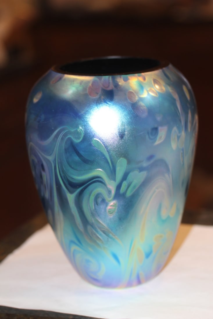 Robert Eickholt Iridescent Art Glass Vase (1 of 4)
