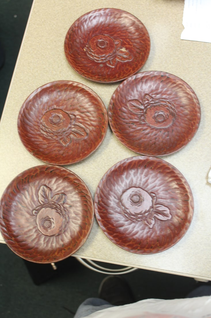 Lot or Set of 5 Japanese Lacquer Ware: Kamakura ware - 5 3/8" in diameter each