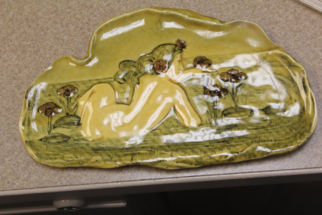 Japanese/Asian Ceramic Tray: nude lady on pond - 7 7/8" across