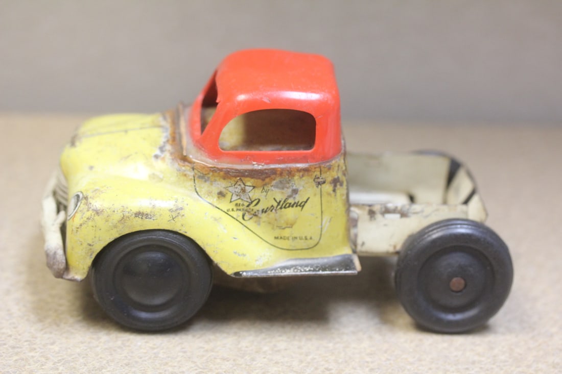 Vintage Courtland Toy Truck - 3
