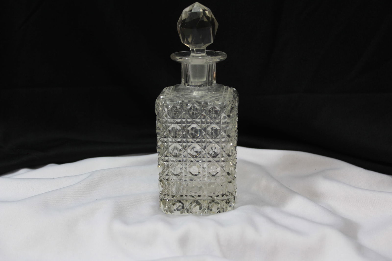 Early American Pattern Glass Cruet: 6 1/4" tall