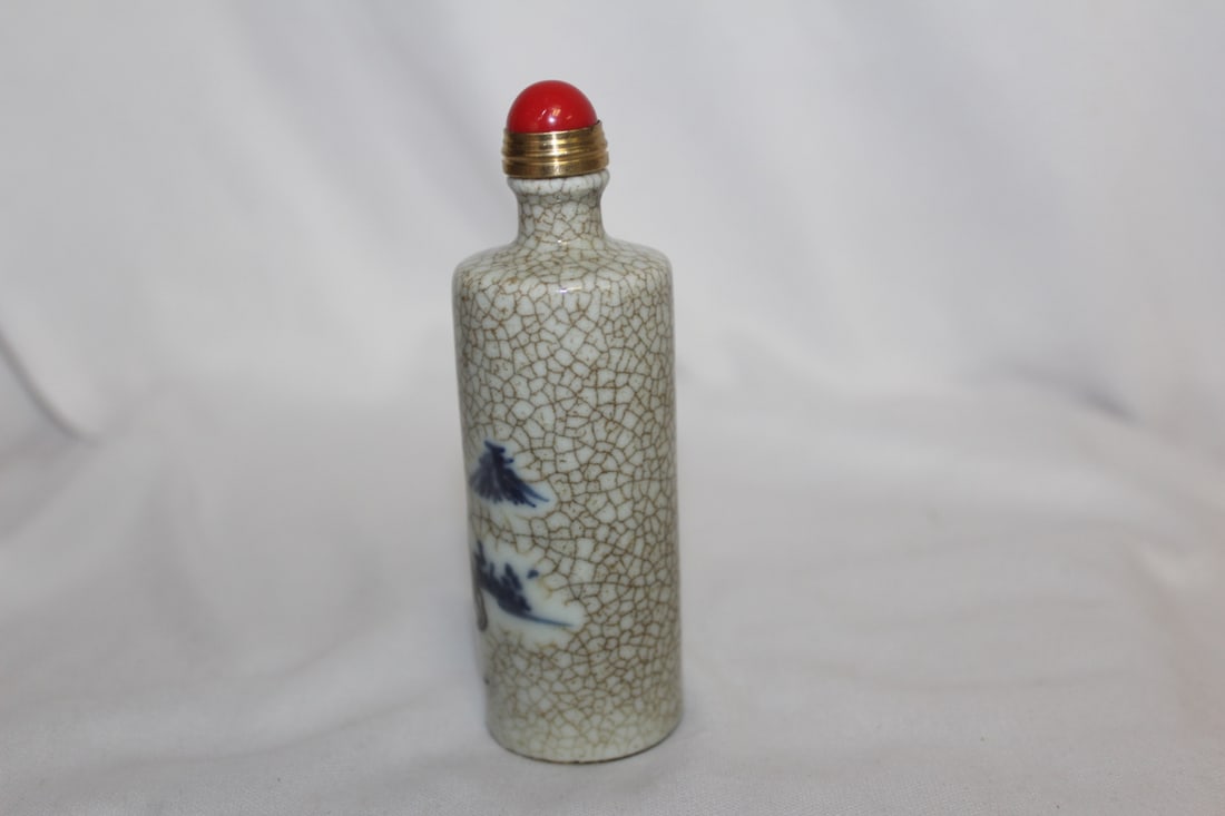 A Ceramic Snuff Bottle - 2