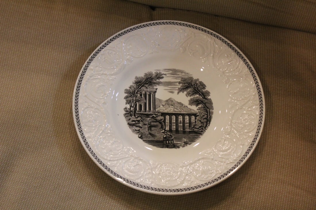 Wedgwood Torbay Scenic Dinner Plate: 10 5/8" in diameter