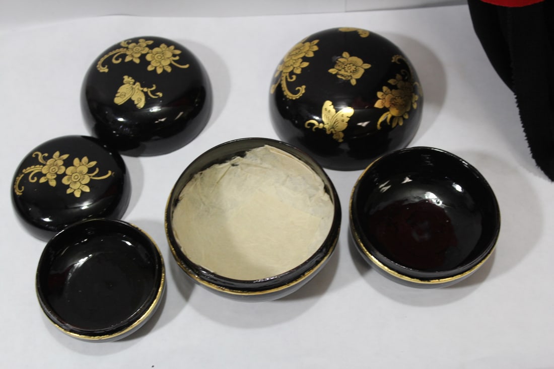 a Lacquer Stacking Box - 3