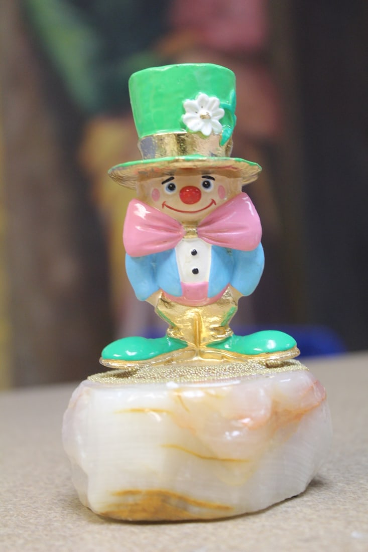 Ron Lee Signed Sculpture: 4 3/4" tall