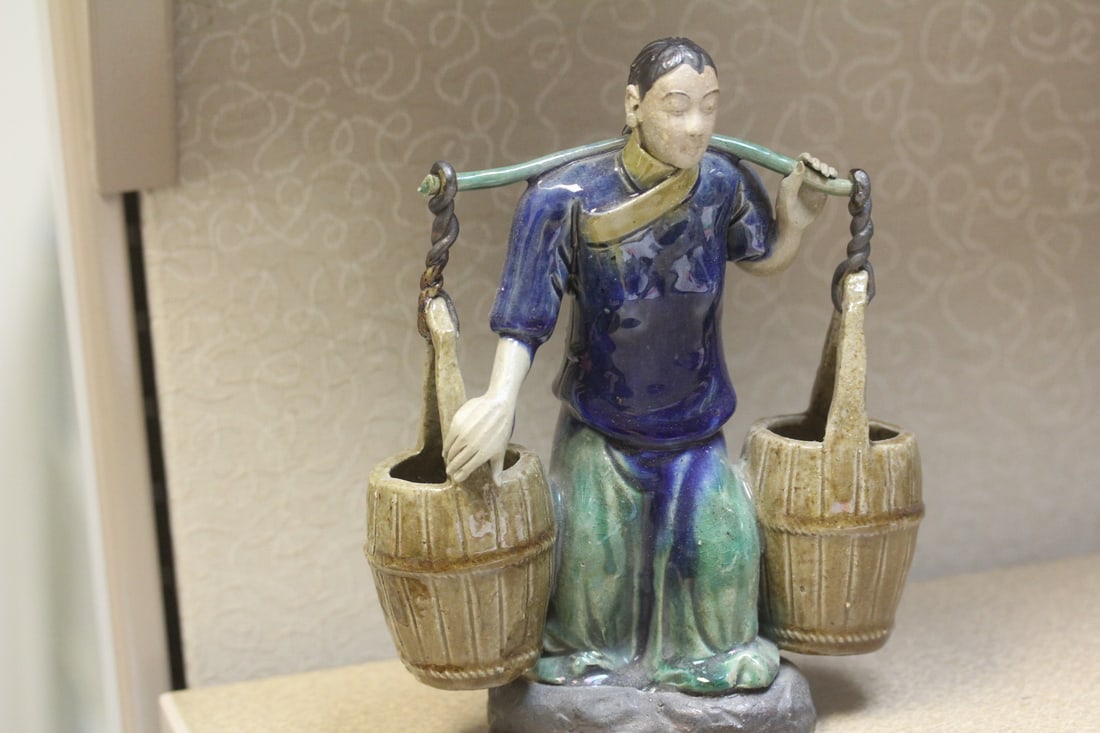 Vintage Chinese Mudman: 7 1/2" tall