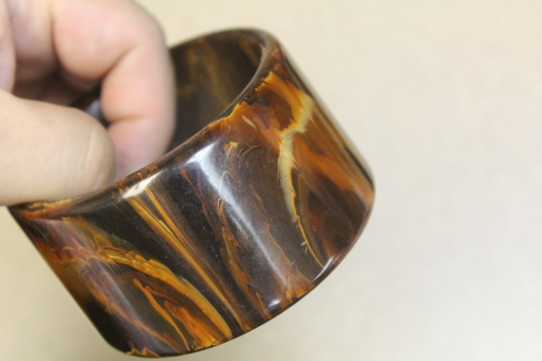 Bakelite Bangle Bracelet - 5