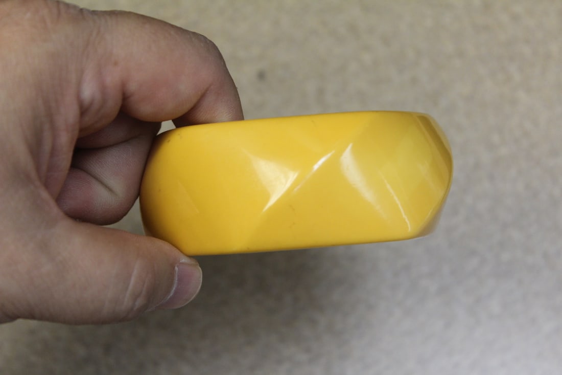 Bakelite Bangle Bracelet - 3