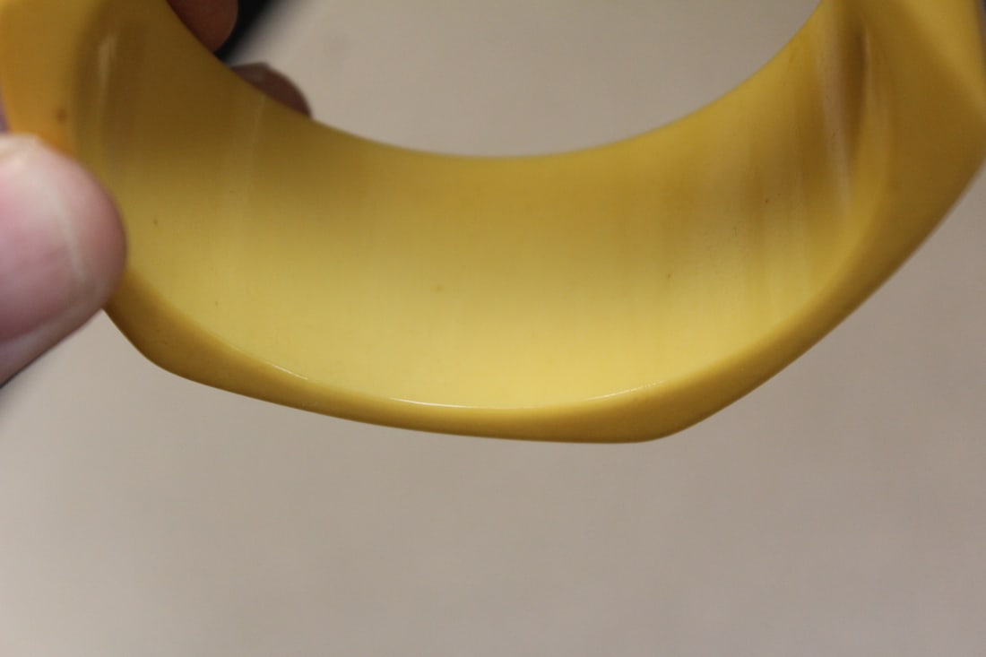 Bakelite Bangle Bracelet - 5