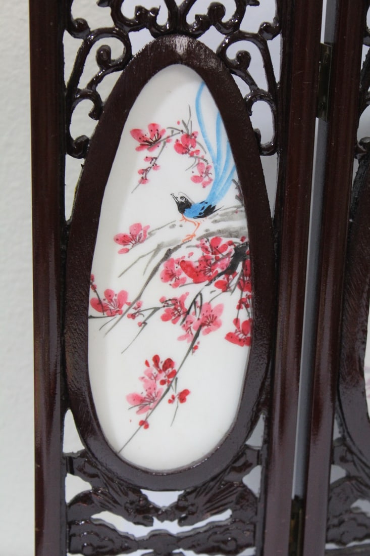 An Oriental Table Screen - 7