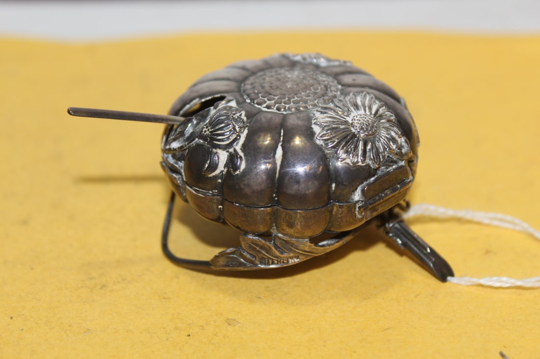 A Sterling Salt Container (1 of 5)