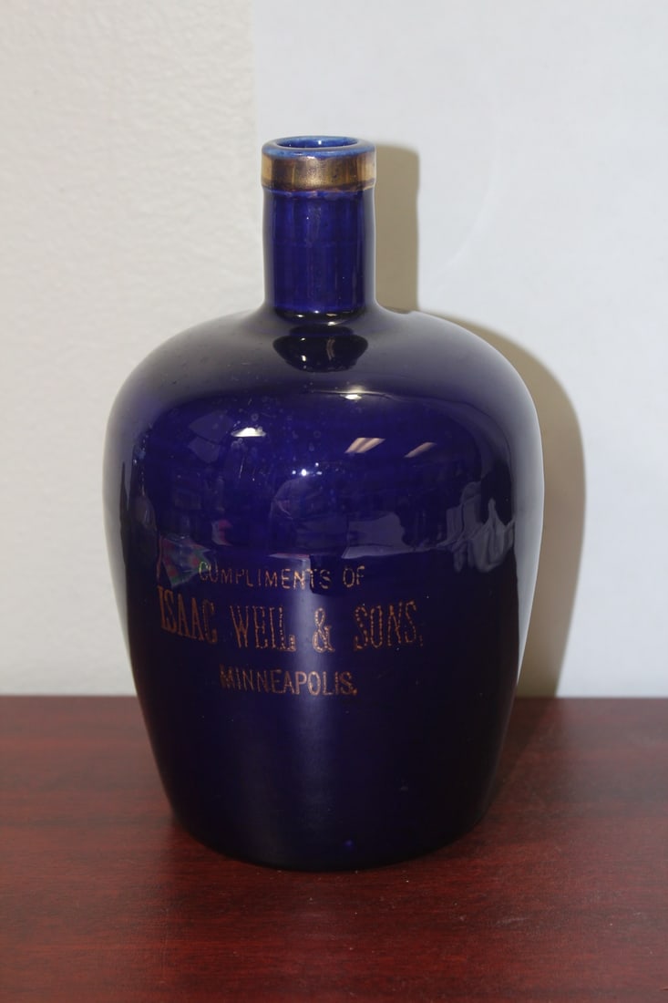 A Vintage Ceramic Whisky Jug: 8" tall