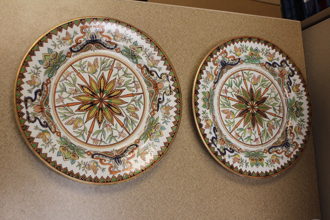 Pair of Real Ironstone Ceramic Plates: 9 1/4" in diameter