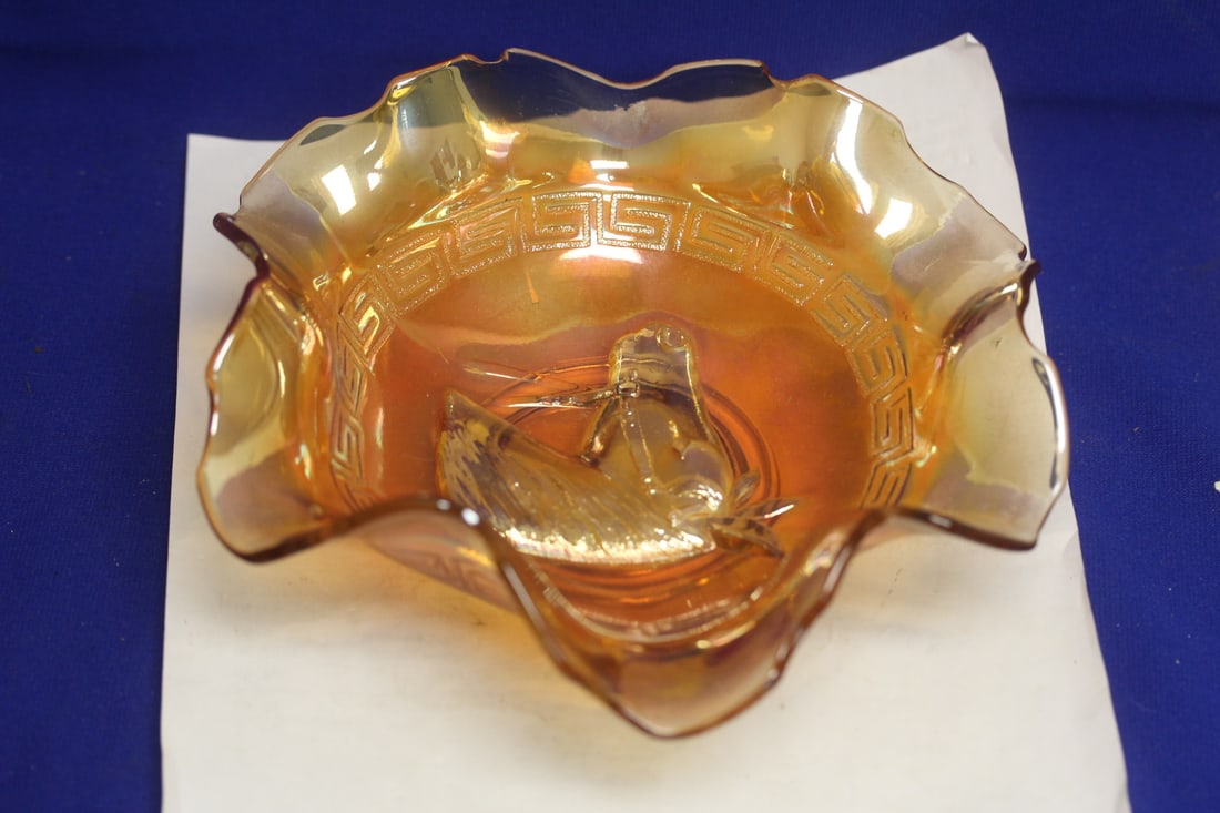 Carnival Glass Bowl: horse - 8 1/2" in diameter