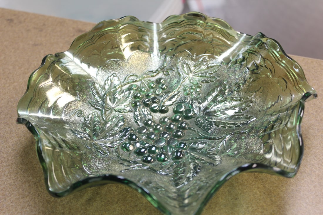 Green Carnival Glass Bowl: 9" in diameter