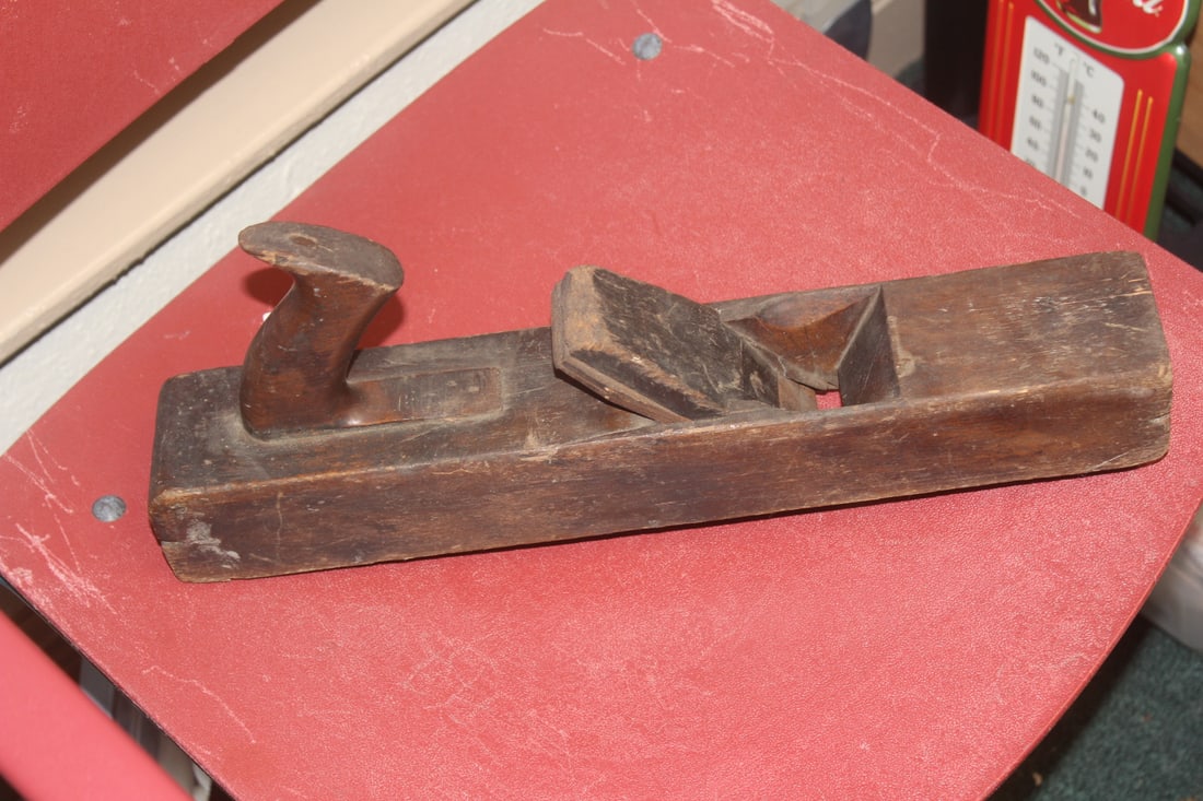Antique Wood Plane (1 of 4)