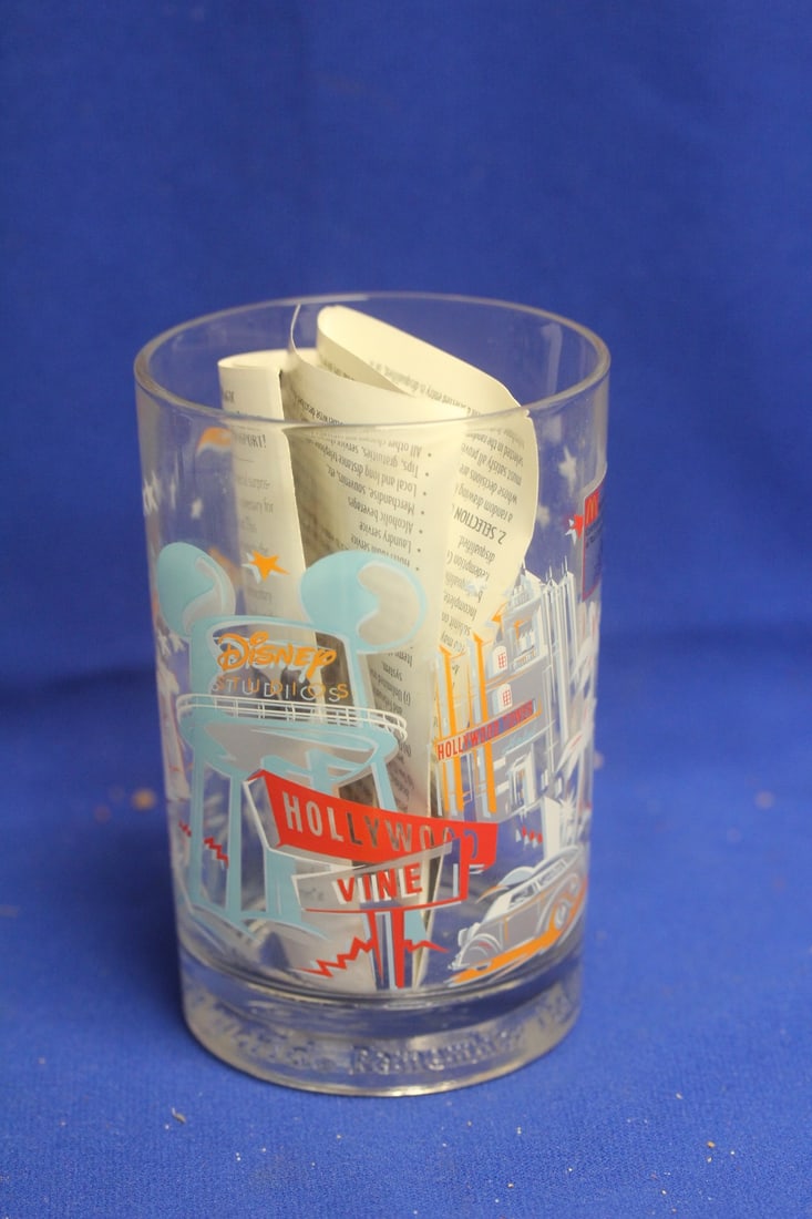 Mc Donald's Disney Cup: 5 1/8" tall